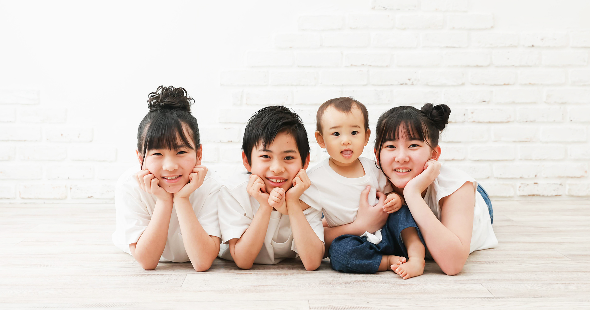 子供二人の写真